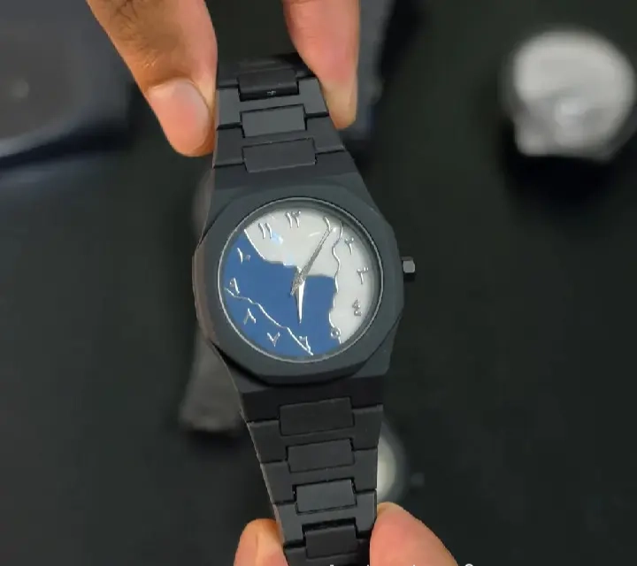 Black Aura Watch Elegant Stylish Design Strong Durable Build Comfortable Strap Clear Display – Blue White*
