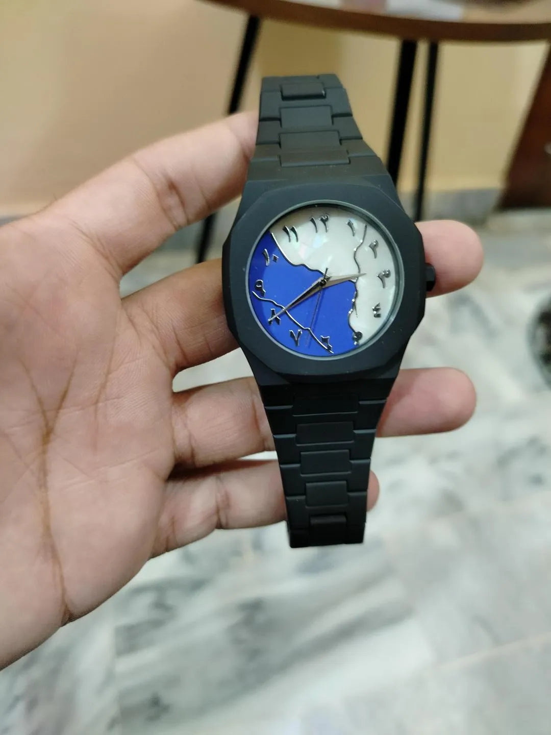 Black Aura Watch Elegant Stylish Design Strong Durable Build Comfortable Strap Clear Display – Blue White*